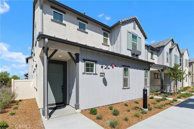 32813 Brunello Way, Temecula, CA 92591 - view of front facade featuring board and batten siding