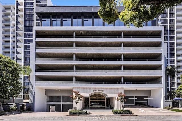 345 Pioneer Dr Unit 205, Glendale, CA 91203 - photo 1