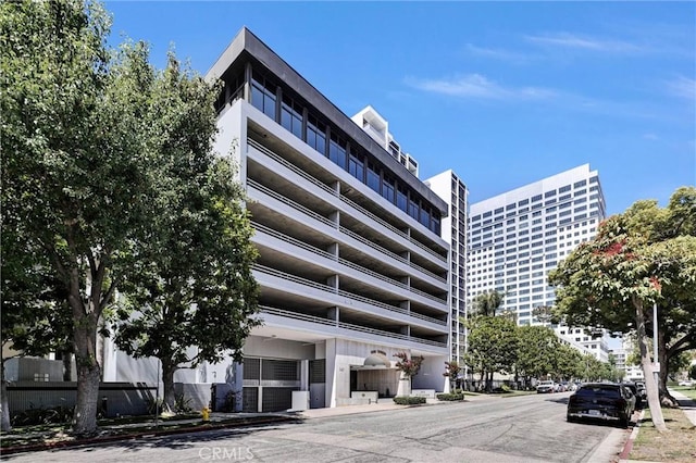 345 Pioneer Dr Unit 205, Glendale, CA 91203 - photo 2
