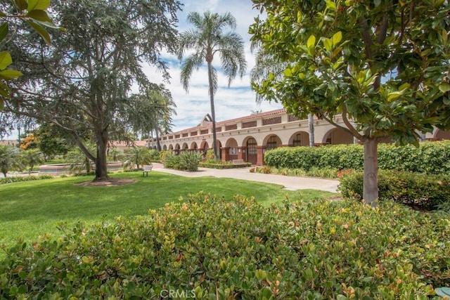 5371 Punta Alta Unit 2G, Laguna Woods, CA 92637 - view of property's community featuring a lawn