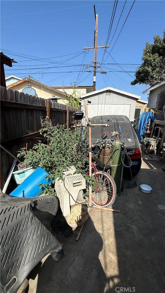 10218 Virginia Ave, South Gate, CA 90280 - view of yard with a shed