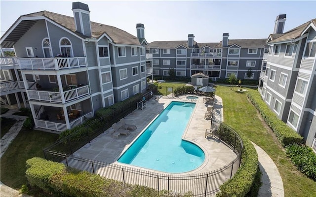 10361 Garden Grove Blvd Unit 17, Garden Grove, CA 92843 - community pool with a patio
