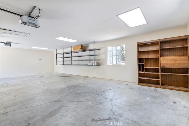 2911 Gilead Ln, Paso Robles, CA 93446 - garage with a garage door opener
