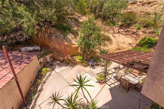 9349 Hartman Way, West Hills, CA 91304 - view of patio / terrace