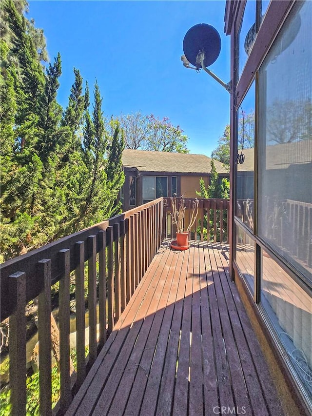 10659 Lakefront Dr, Norwalk, CA 90650 - view of deck