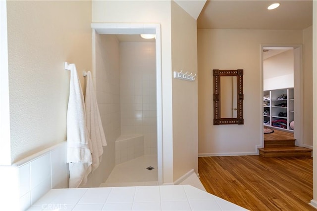 6600 San Gabriel Rd, Atascadero, CA 93422 - full bath featuring wood finished floors and tiled shower