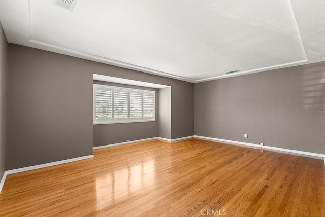 261 Twickenham Ave, Los Angeles, CA 90022 - unfurnished room featuring light wood-type flooring and baseboards