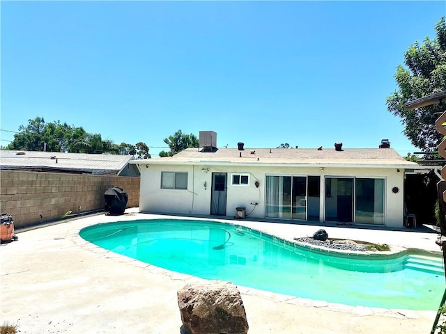 4957 Noble St, Riverside, CA 92503 - view of swimming pool with a patio