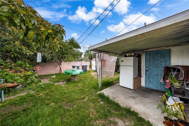 526 Nottingham Ave, Santa Ana, CA 92703 - view of yard