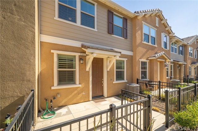 16502 Casa Grande Ave Unit 102, Fontana, CA 92336 - multi unit property featuring stucco siding and a residential view