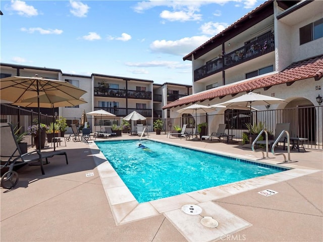 5334 Lindley Ave Unit 125, Encino, CA 91316 - community pool with a patio
