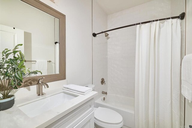 1506 Alvarado St, Oceanside, CA 92054 - full bath with vanity and shower / bath combo
