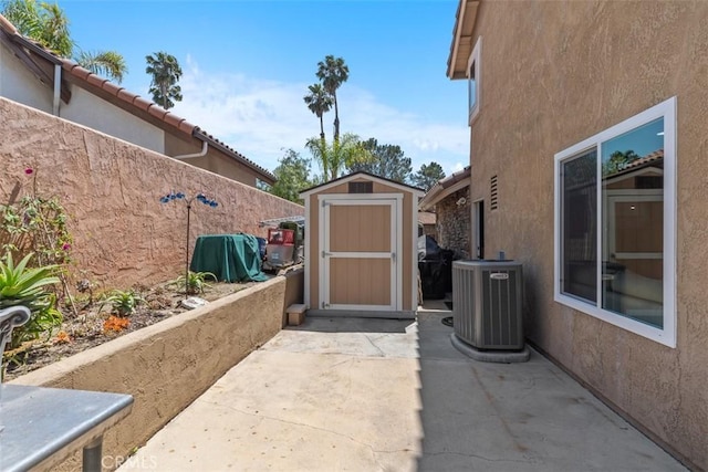 1200 Cerca, San Clemente, CA 92673 - entrance to property with a patio area and stucco siding