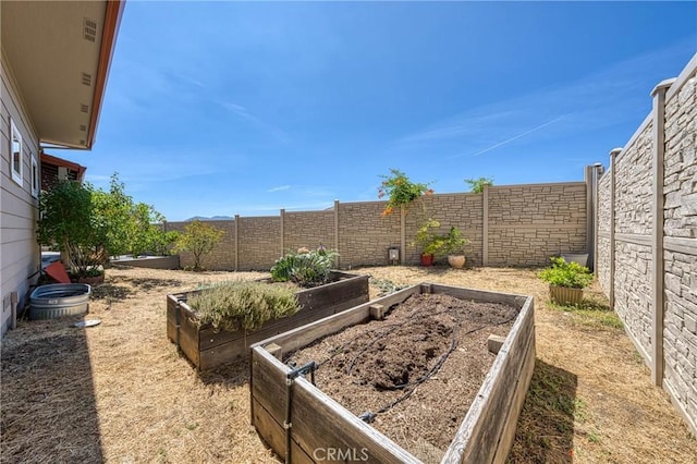 3165 Keeling Ave, Lakeport, CA 95453 - fenced backyard featuring a garden