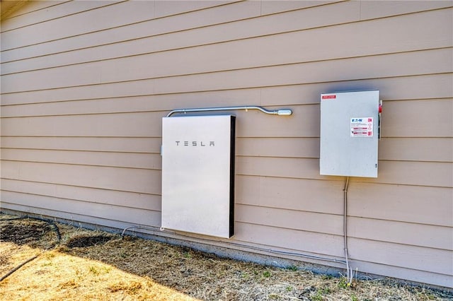 3165 Keeling Ave, Lakeport, CA 95453 - exterior view of wall-mounted power storage