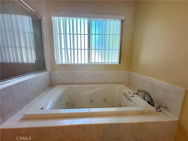 606 W Grand Ave, Pomona, CA 91766 - full bath with a tub with jets