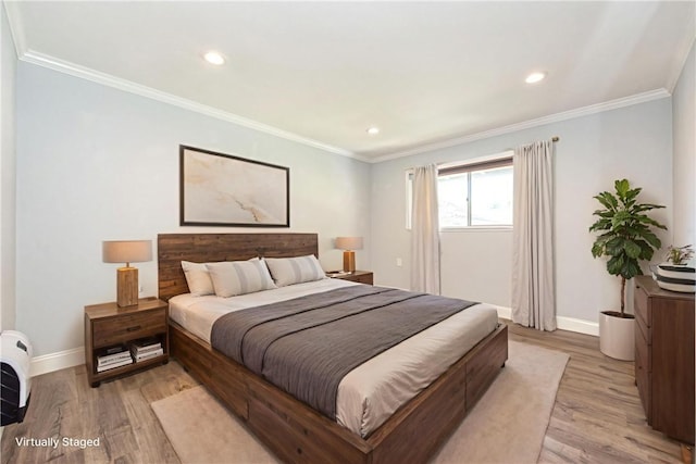 811 Ronda Mendoza Unit P, Laguna Woods, CA 92637 - bedroom with light wood-style flooring, recessed lighting, and ornamental molding