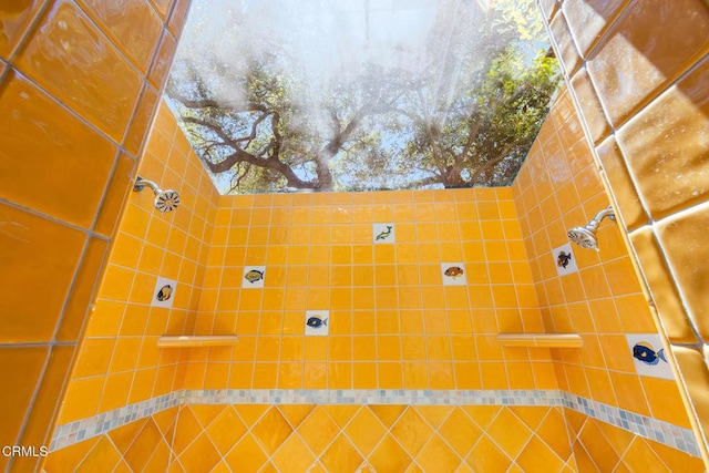 840 Fairview Rd, Ojai, CA 93023 - full bathroom with a tile shower