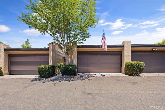 140 E El Norte Pkwy Unit 8, Escondido, CA 92026 - mid-century modern home featuring stucco siding