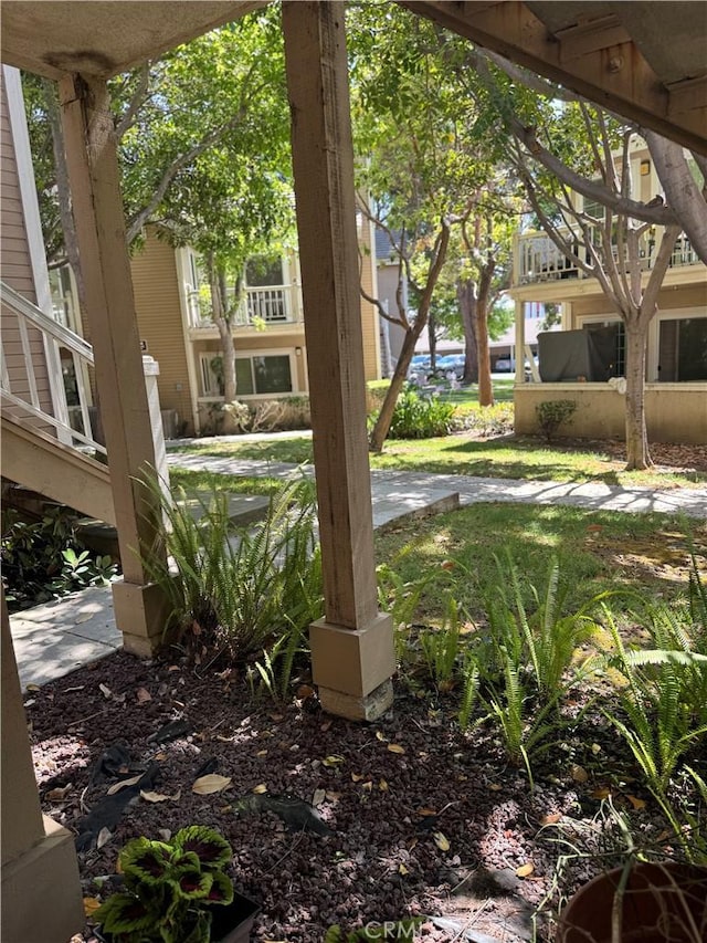 8711 Chessington Dr Unit D, Inglewood, CA 90305 - view of yard