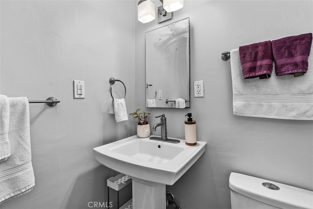 10622 Ashworth St, Bellflower, CA 90706 - half bathroom with toilet