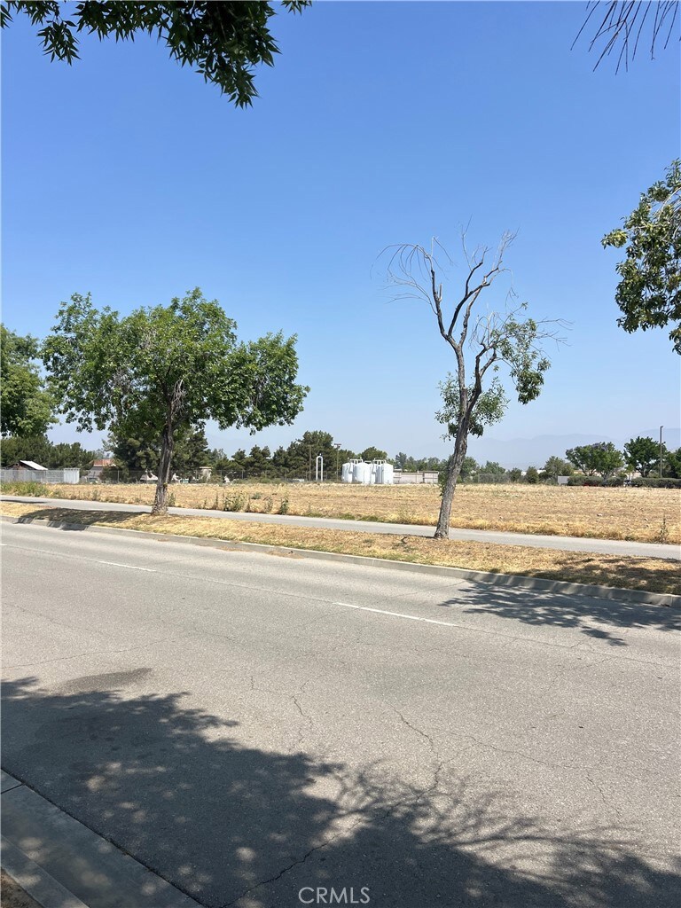 0 E Brier Dr, San Bernardino, CA 92408 - photo 2