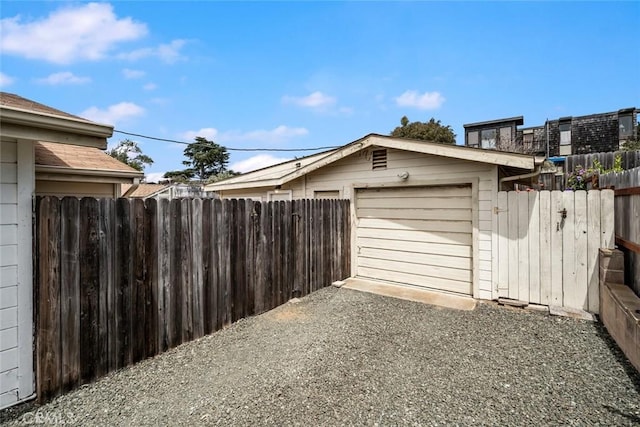 1756 6th St, Los Osos, CA 93402 - garage featuring asphalt driveway