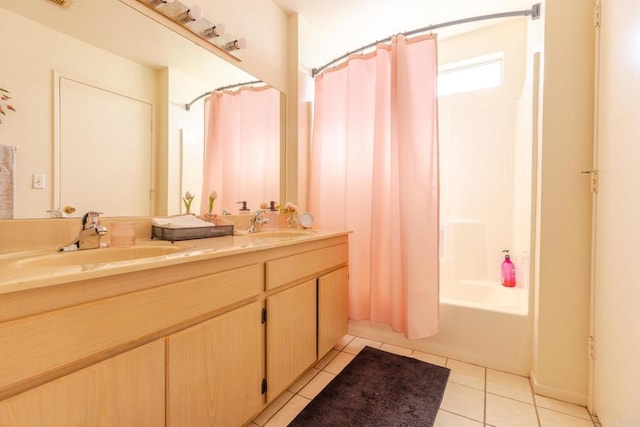 1000 Rodeo Dr Unit 515, Imperial, CA 92251 - full bath featuring double vanity, shower / bath combo, and tile patterned flooring