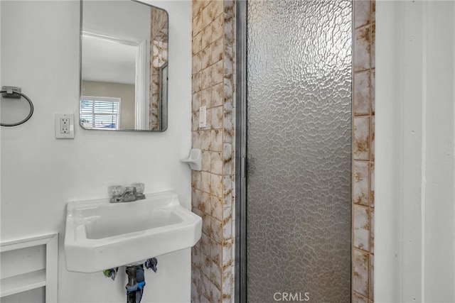 835 E 222nd St, Carson, CA 90745 - bathroom featuring a stall shower and a sink