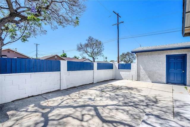 835 E 222nd St, Carson, CA 90745 - fenced backyard featuring a patio area