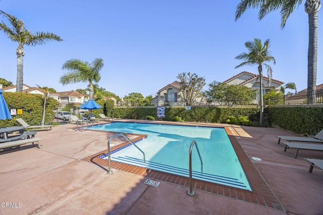 7748 Paso Robles St, Ventura, CA 93004 - community pool with a patio area