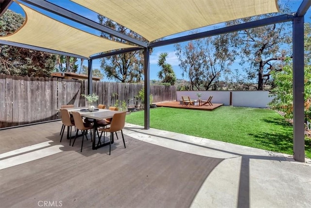 3010 Rosalinda Unit 50, San Clemente, CA 92673 - fenced backyard featuring outdoor dining area and a patio area
