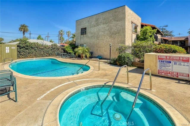 2473 Oswego St Unit 17, Pasadena, CA 91107 - community pool with a patio and a hot tub