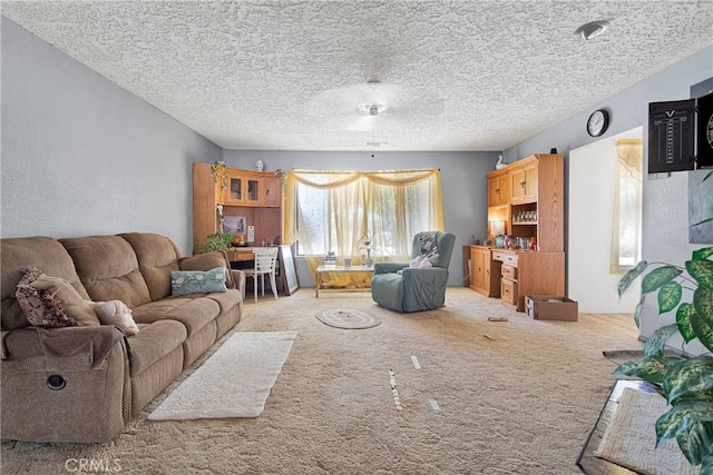 19428 Shasta Rd, Apple Valley, CA 92307 - living area featuring light carpet