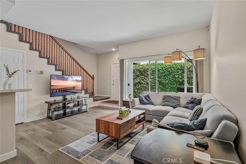 500 S Grevillea Ave Unit 2, Inglewood, CA 90301 - photo 1