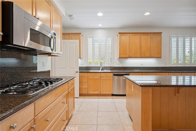 19736 Paige Pl, Saugus, CA 91350 - photo 10