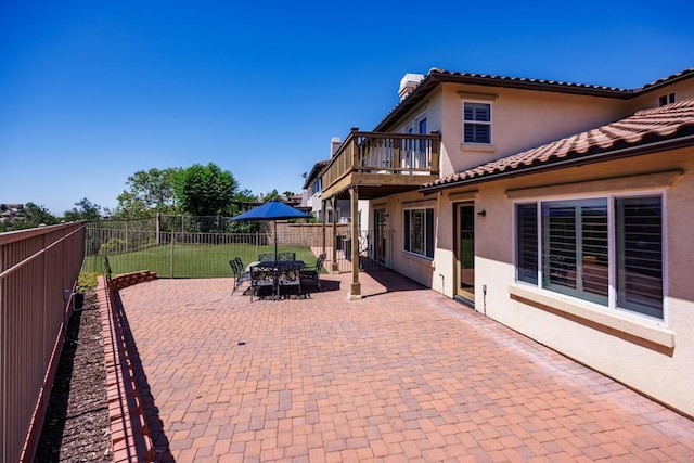 27002 Red Maple St, Murrieta, CA 92562 - fenced backyard with a patio and outdoor dining space