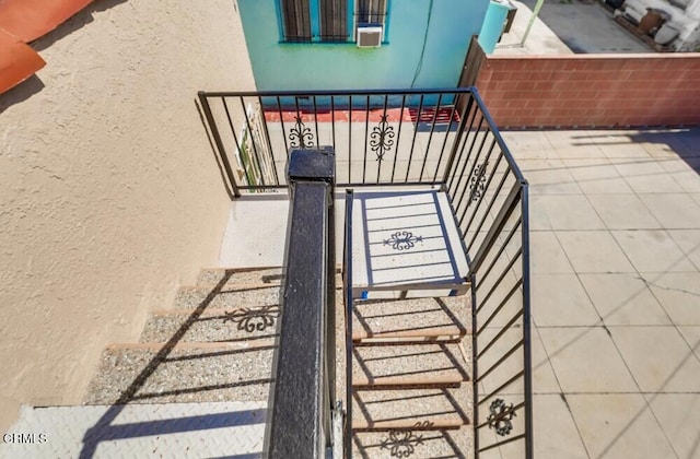 833835 Ridgewood Pl N, Los Angeles, CA 90038 - photo 24