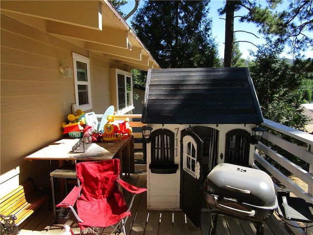 2493 Palo Alto Way, Running Springs, CA 92382 - wooden deck with area for grilling