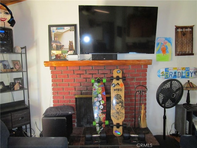 2493 Palo Alto Way, Running Springs, CA 92382 - view of living room