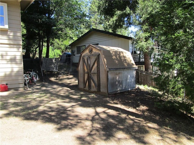 2493 Palo Alto Way, Running Springs, CA 92382 - view of shed