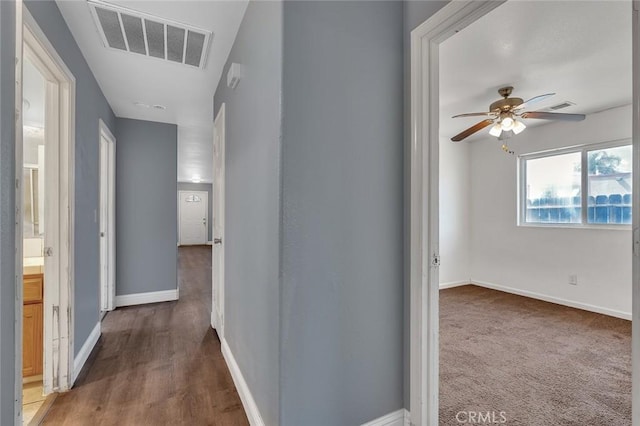 2246 Beachwood Dr, Merced, CA 95348 - corridor with baseboards