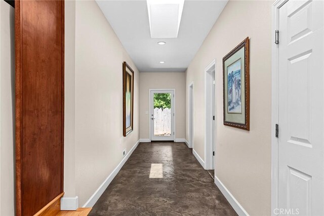 45 Covell Park Ave, Chico, CA 95926 - entryway featuring recessed lighting and concrete flooring