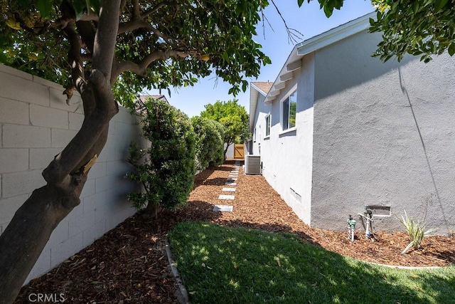 7830 Fairchild Ave, Winnetka, CA 91306 - view of fenced yard