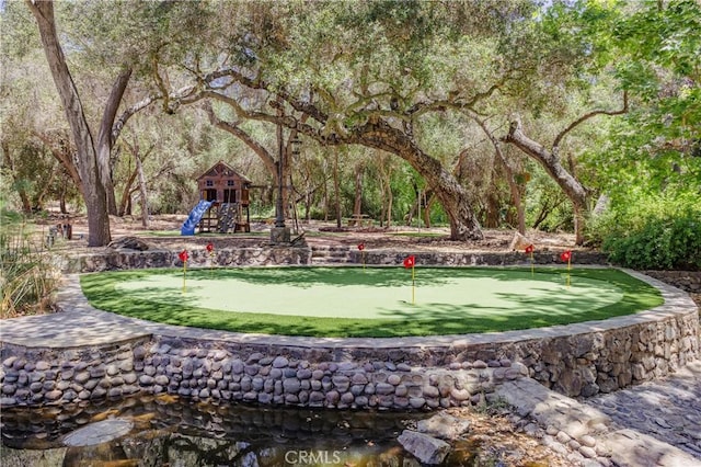 45200 Oak Manor Ct, Temecula, CA 92590 - view of home's community featuring a putting area