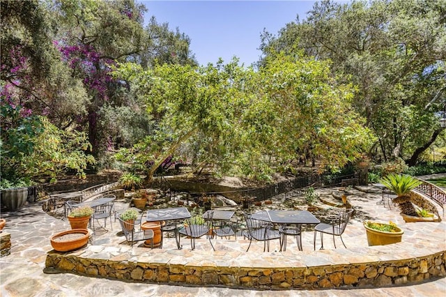 45200 Oak Manor Ct, Temecula, CA 92590 - view of patio featuring outdoor dining area