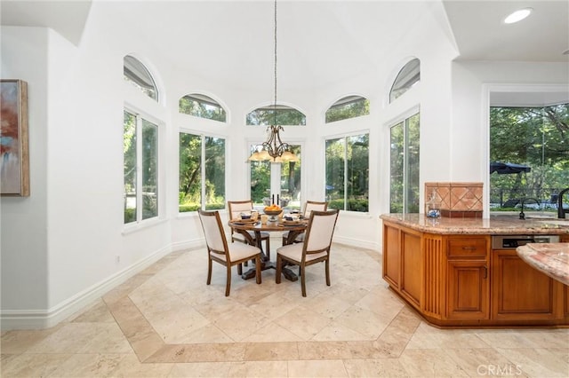 45200 Oak Manor Ct, Temecula, CA 92590 - dining room featuring a chandelier, a high ceiling, and recessed lighting