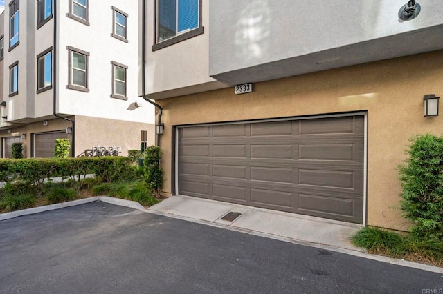 2333 Verano Way, Vista, CA 92081 - view of garage