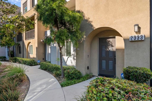 2333 Verano Way, Vista, CA 92081 - entrance to property with stucco siding