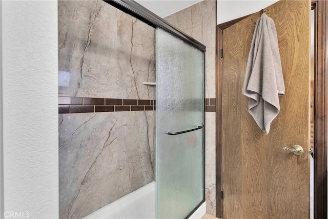 7505 Jenkins Ave, Hesperia, CA 92345 - full bath with shower / bath combination with glass door